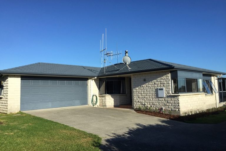 Photo of property in 17 Highcroft Place, Welcome Bay, Tauranga, 3112