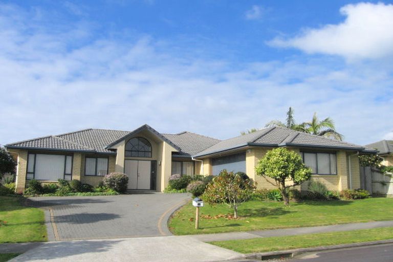 Photo of property in 10 Moycullien Lane, East Tamaki Heights, Auckland, 2016