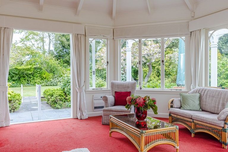 Photo of property in 32 Brassey Road, Saint Johns Hill, Whanganui, 4500