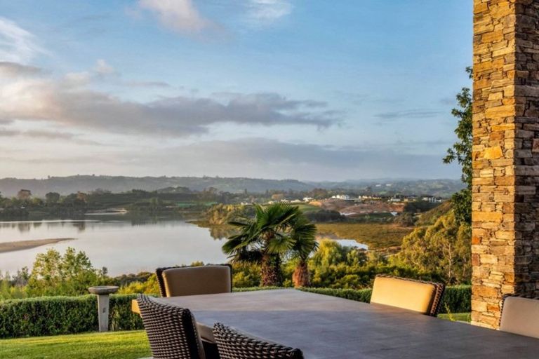 Photo of property in 73 Margaret Drive, Omokoroa, 3114