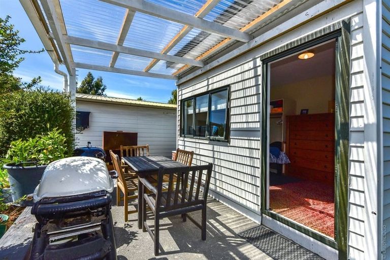 Photo of property in 42 Tyrone Street, Belfast, Christchurch, 8051