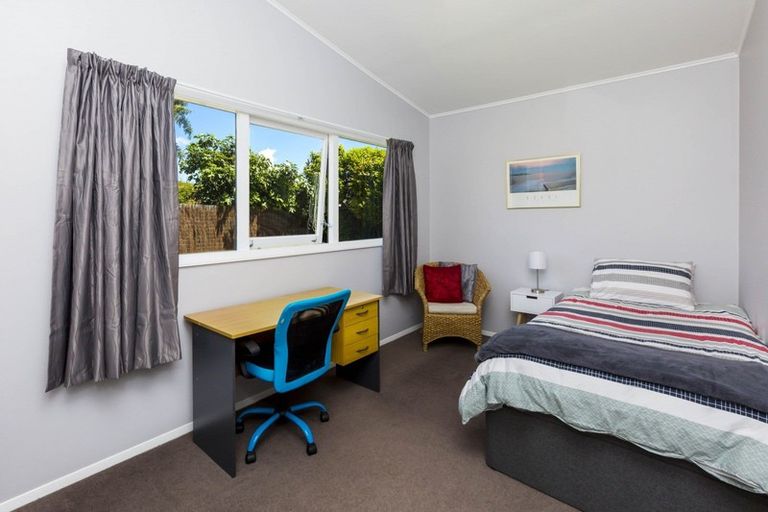 Photo of property in 17 Kiwi Street, Heretaunga, Upper Hutt, 5018