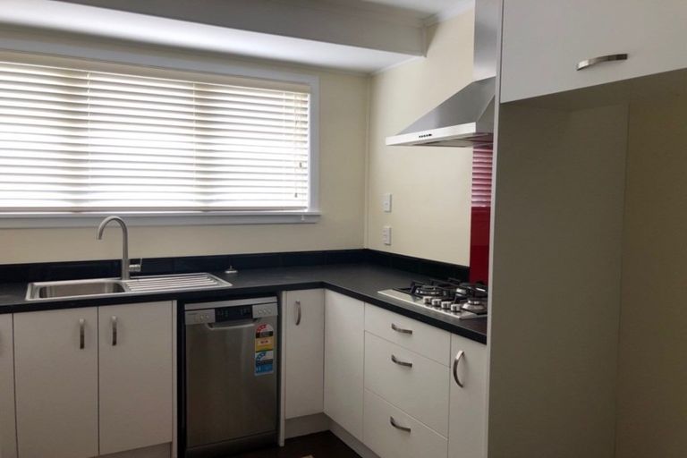 Photo of property in 17 Kingswood Road, Brookfield, Tauranga, 3110