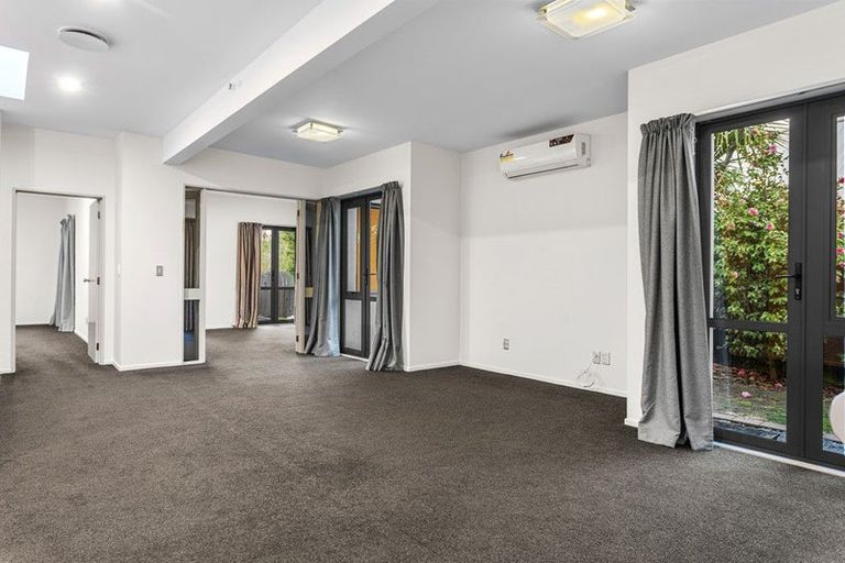 Photo of property in 3 Monterey Place, Parklands, Christchurch, 8083