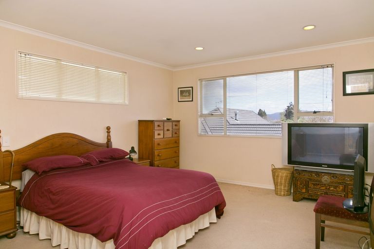 Photo of property in 1/29 Oregon Drive, Rainbow Point, Taupo, 3330