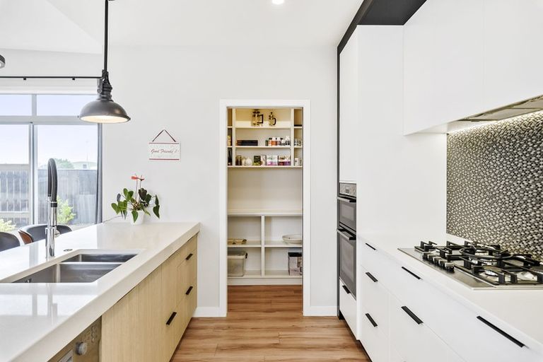 Photo of property in 37 Hudson Place, Paraparaumu, 5032