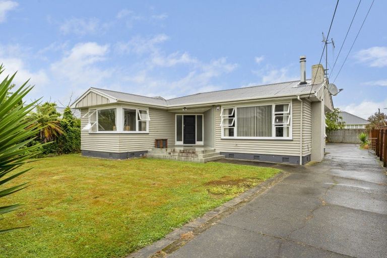 Photo of property in 34 Saint Annes Street, Levin, 5510