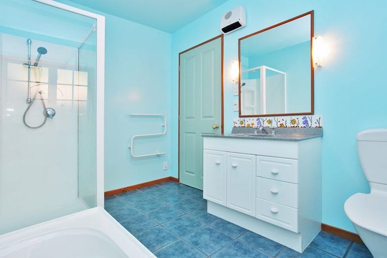 Photo of property in 33 Harry Ell Drive, Cashmere, Christchurch, 8022