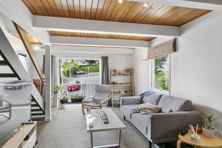 Photo of property in 24 Cottleville Terrace, Thorndon, Wellington, 6011