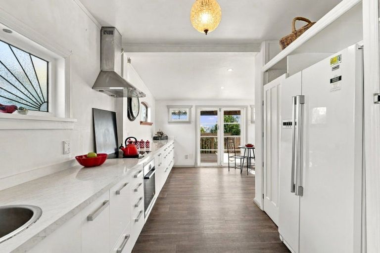 Photo of property in 25 Puriri Street, Helensville, 0800