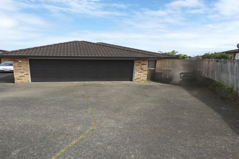 Photo of property in 22 Andrusha Place, Flat Bush, Auckland, 2019