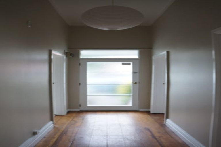 Photo of property in 242 Rintoul Street, Berhampore, Wellington, 6023