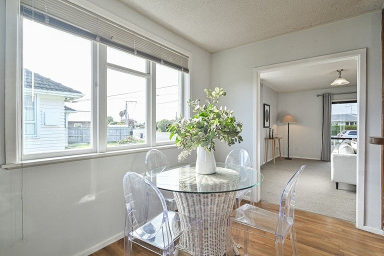 Photo of property in 10 Read Crescent, Clive, 4102