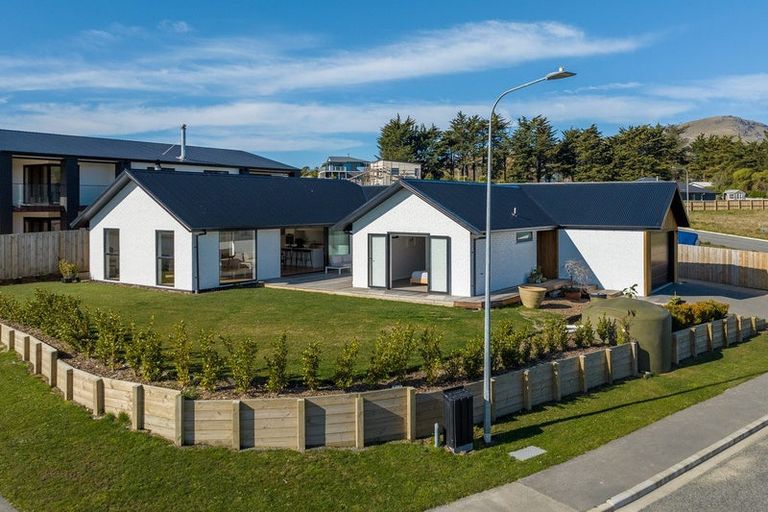 Photo of property in 23 Muriwai Drive, Diamond Harbour, Lyttelton, 8971