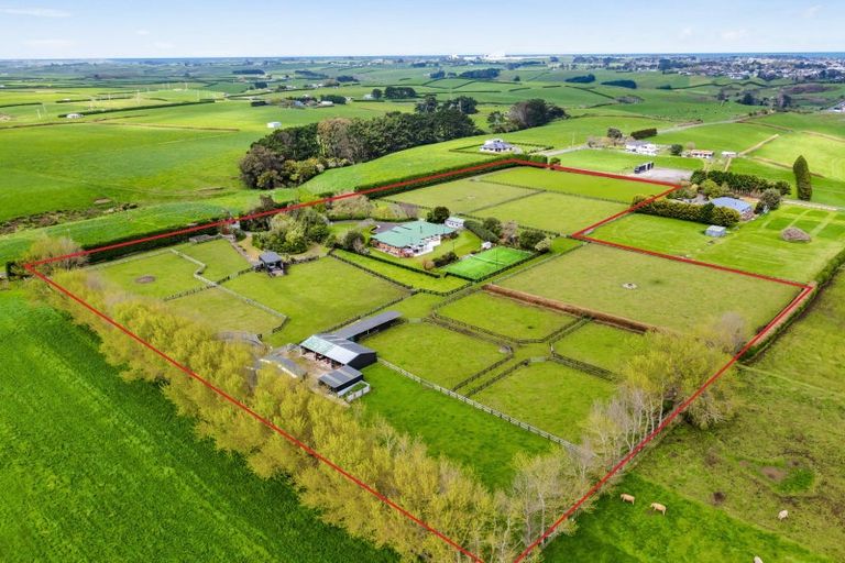 Photo of property in 211 Tawhiti Road, Hawera, 4672