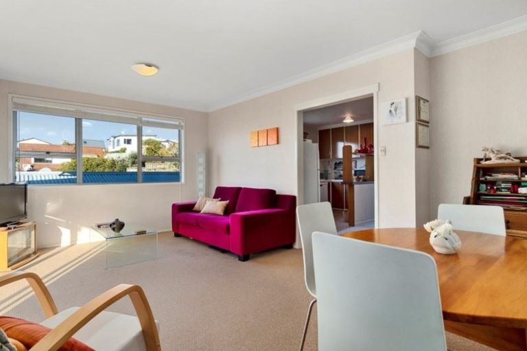 Photo of property in 76c Vale Street, Otumoetai, Tauranga, 3110