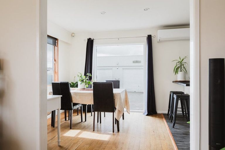 Photo of property in 4 Sutherland Crescent, Westbrook, Palmerston North, 4412