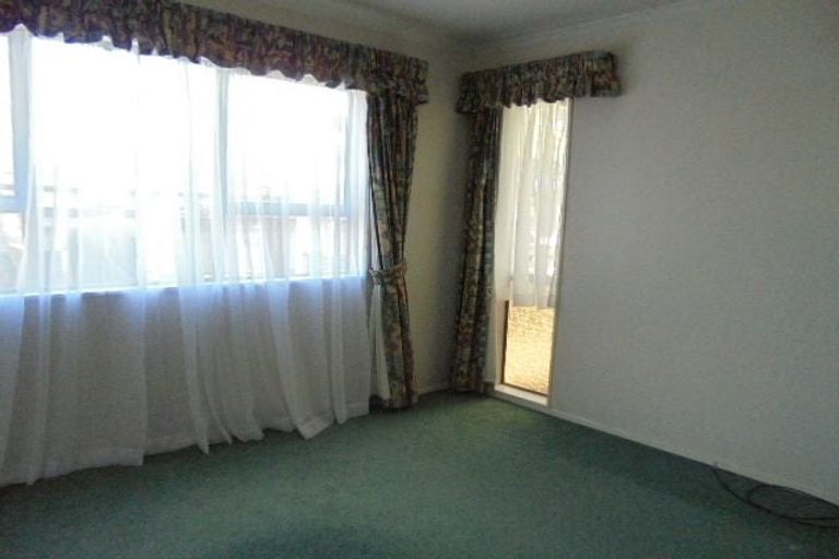 Photo of property in 132 Liverpool Street, Levin, 5510