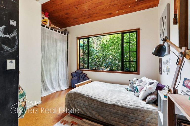 Photo of property in 205 Victory Road, Laingholm, Auckland, 0604