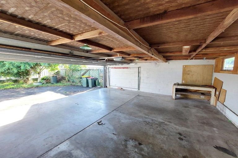 Photo of property in 3 Croydon Road, New Lynn, Auckland, 0600