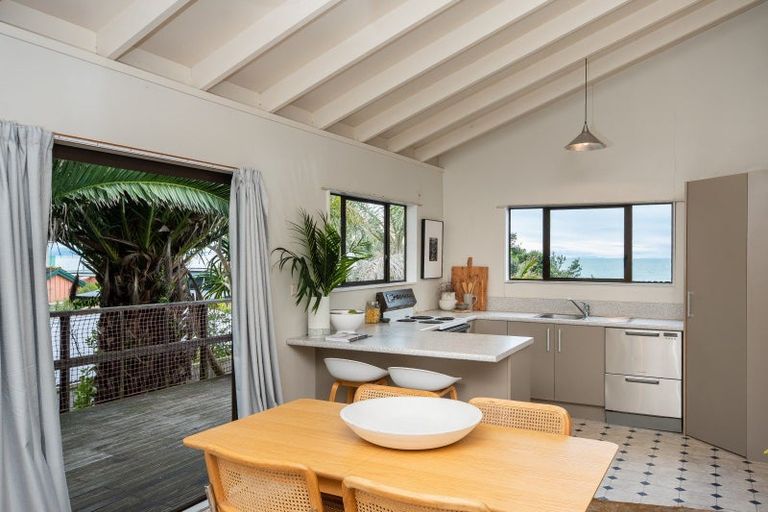 Photo of property in 279 Clifton Road, Te Awanga, 4102