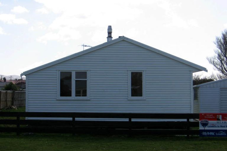 Photo of property in 91 Brandon Street, Featherston, 5710