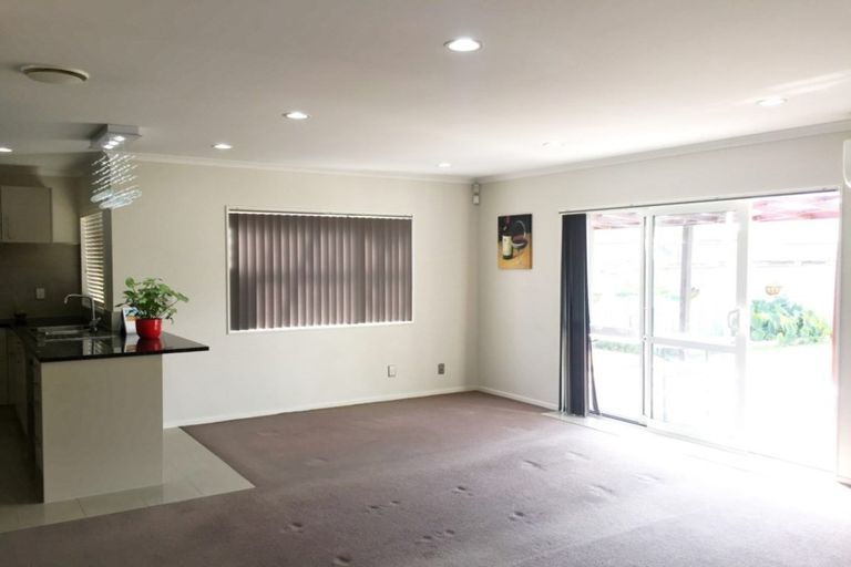 Photo of property in 144 Flat Bush School Road, Flat Bush, Auckland, 2019