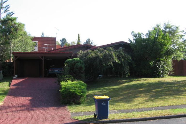 Photo of property in 1/24 Sandiacre Way, Browns Bay, Auckland, 0630