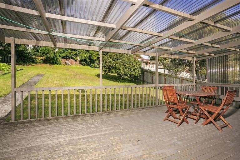 Photo of property in 57 Oaktree Avenue, Browns Bay, Auckland, 0630