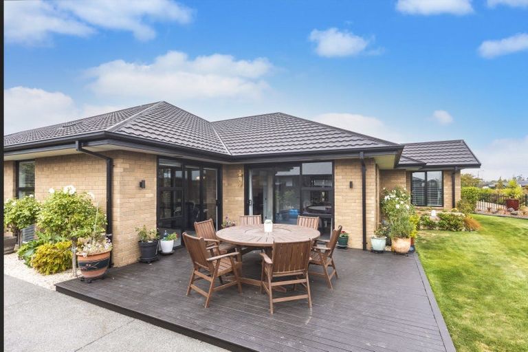 Photo of property in 39 Te Whenu Crescent, Marshland, Christchurch, 8083