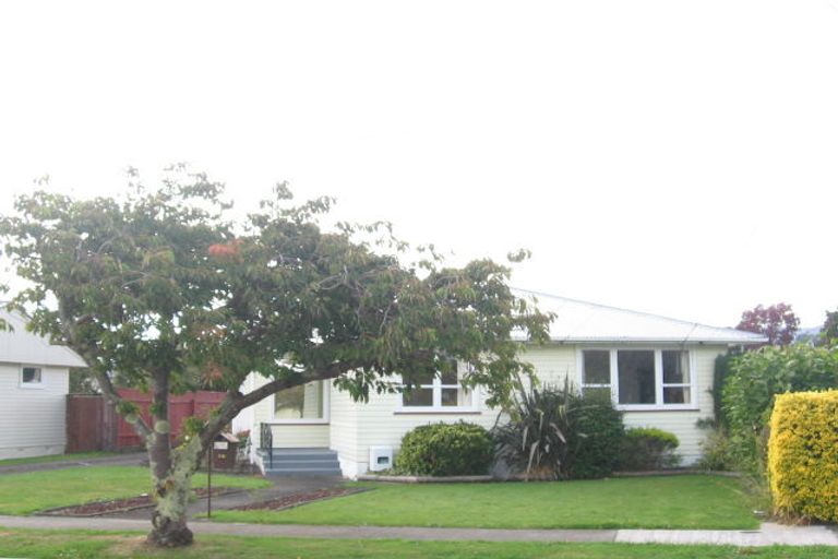 Photo of property in 20 Charles Street, Clouston Park, Upper Hutt, 5018