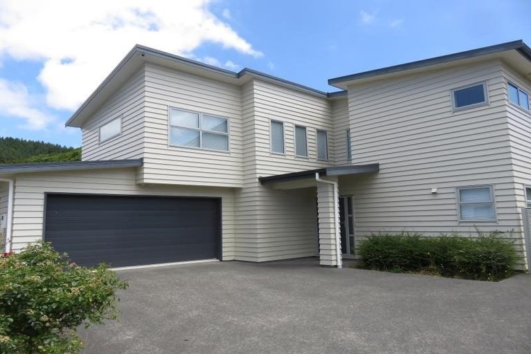 Photo of property in 188 Westchester Drive, Churton Park, Wellington, 6037