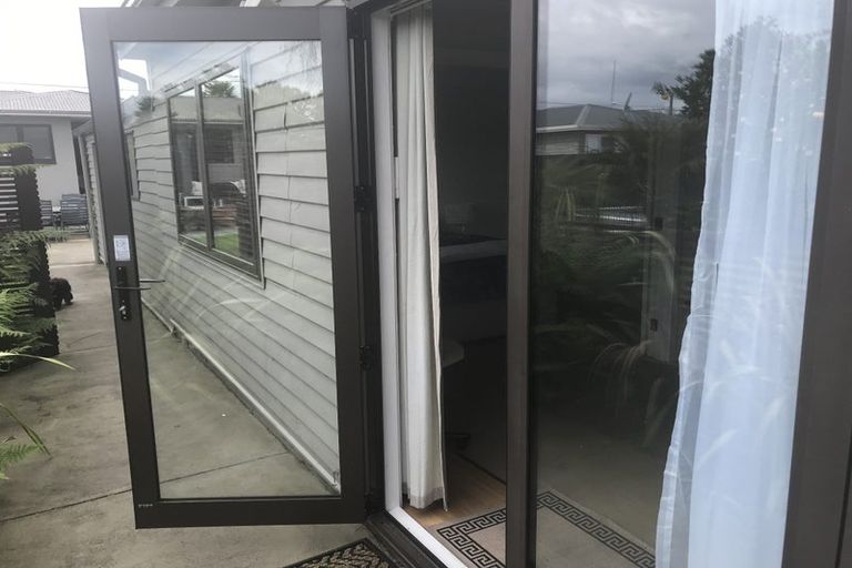 Photo of property in 12 Murphy Road, Taradale, Napier, 4112