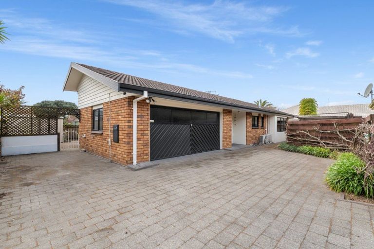 Photo of property in 16b Ngamotu Place, Mount Maunganui, 3116
