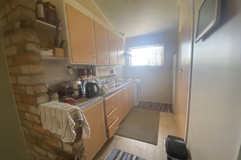 Photo of property in 2/462 Hillsborough Road, Mount Roskill, Auckland, 1041