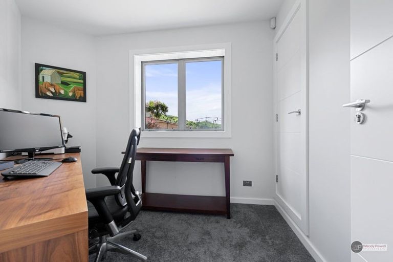 Photo of property in 6 Winifred Way, Belmont, Lower Hutt, 5010