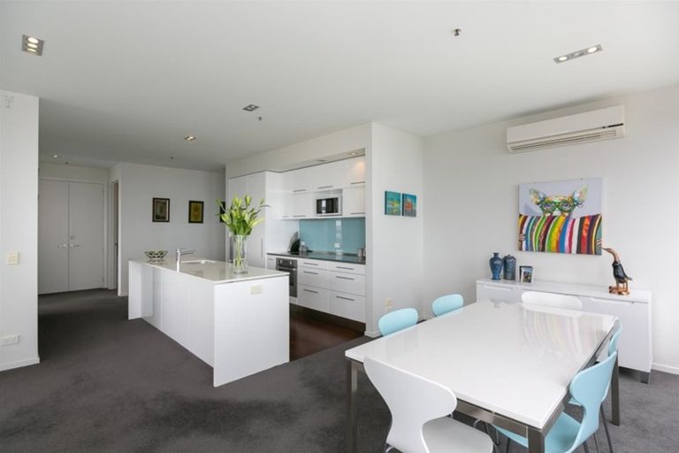 Photo of property in 22 Liardet Apartments, 302/22 Liardet Street, New Plymouth, 4310