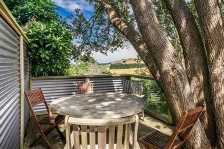 Photo of property in 15a Elizabeth Street, Pukerua Bay, 5026