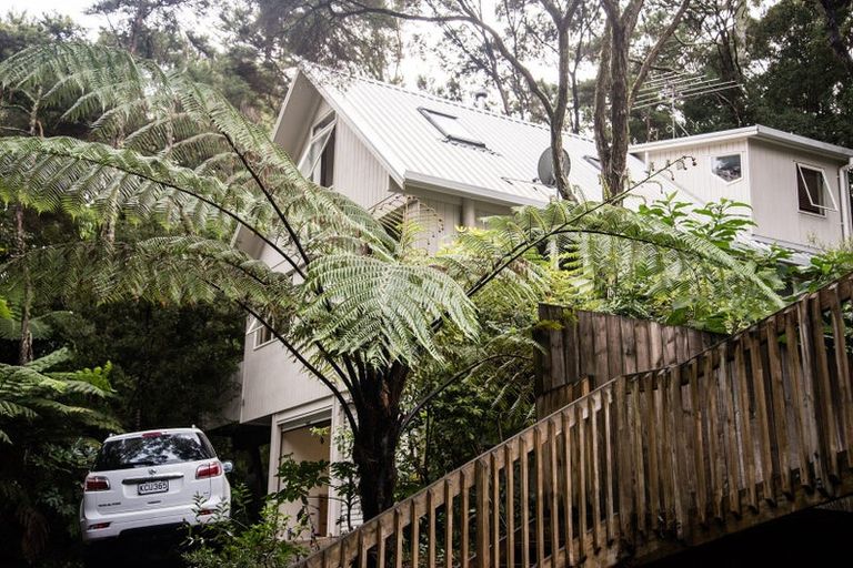 Photo of property in 28a Brunton Place, Glenfield, Auckland, 0629