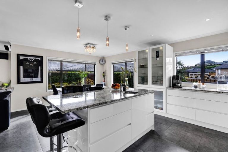 Photo of property in 40 Redwood Crescent, Hurdon, New Plymouth, 4310