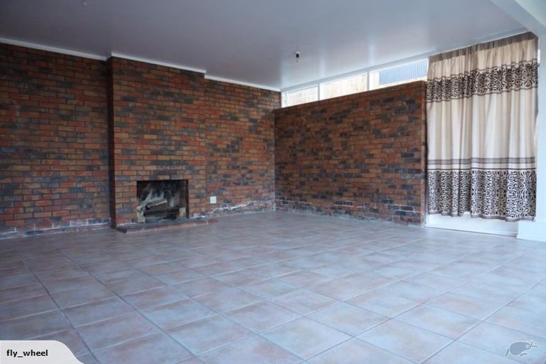 Photo of property in 109 Sylvan Avenue, Northcote, Auckland, 0627