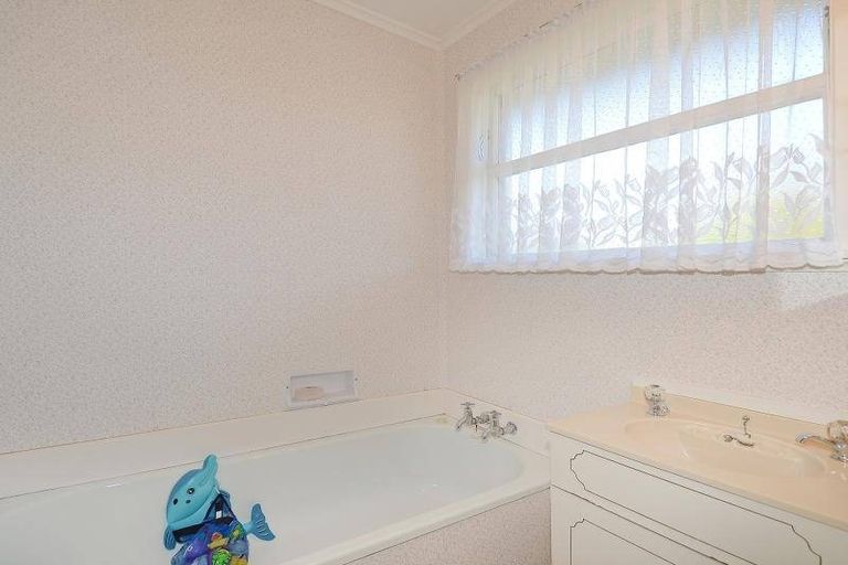 Photo of property in 2a Gower Street, Silverstream, Upper Hutt, 5019