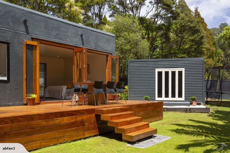 Photo of property in 363 Titirangi Road, Titirangi, Auckland, 0604