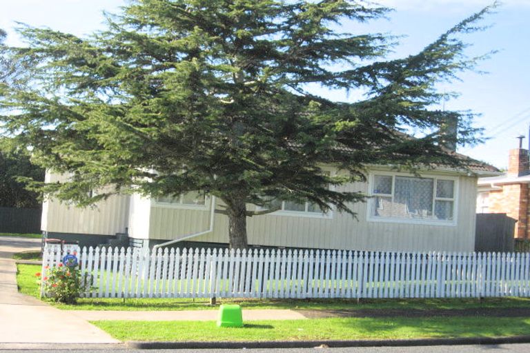 Photo of property in 16 Fields Road, Manurewa, Auckland, 2102