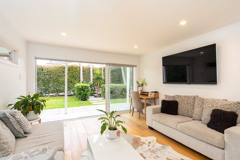 Photo of property in 5a William Street, Takapuna, Auckland, 0622