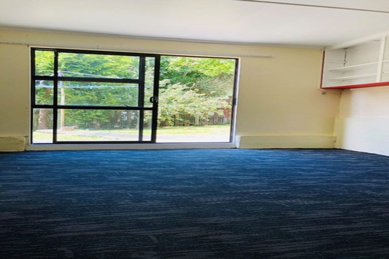 Photo of property in 15 Bancroft Terrace, Newlands, Wellington, 6037