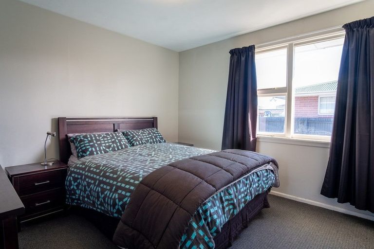 Photo of property in 30 Daniels Road, Redwood, Christchurch, 8051