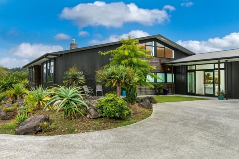 Photo of property in 36a Wicklam Lane, Greenhithe, Auckland, 0632