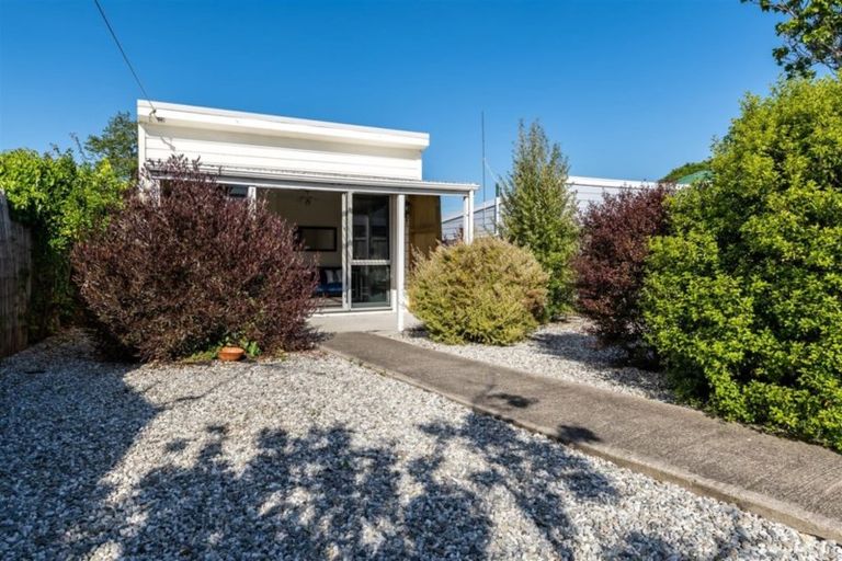 Photo of property in 16 Bradshaw Street, South Dunedin, Dunedin, 9012