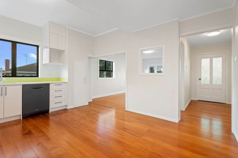 Photo of property in 43 Hutton Street, Otahuhu, Auckland, 1062